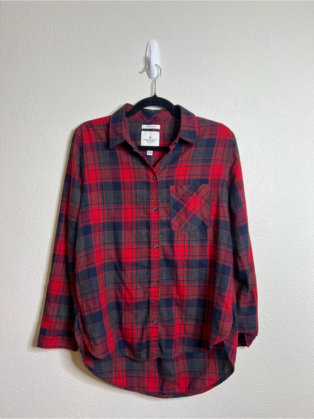 American Eagle Outfitters Boyfriend Fit Plaid Flannel Shirt Red & Blue Medium